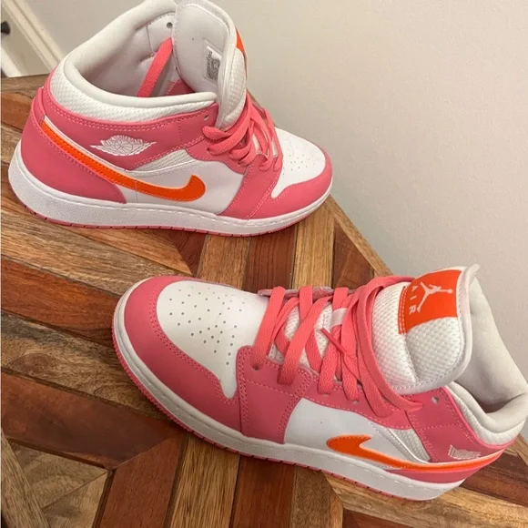 Nike mid air jordan pink white and orange - Picture 5 of 5